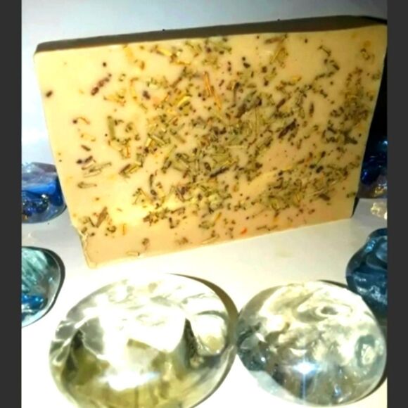 𝅺hand CRAFTED ROSEMARY & BERGAMOT SOAP BAR LIMITED EDITION - Picture 5 of 5